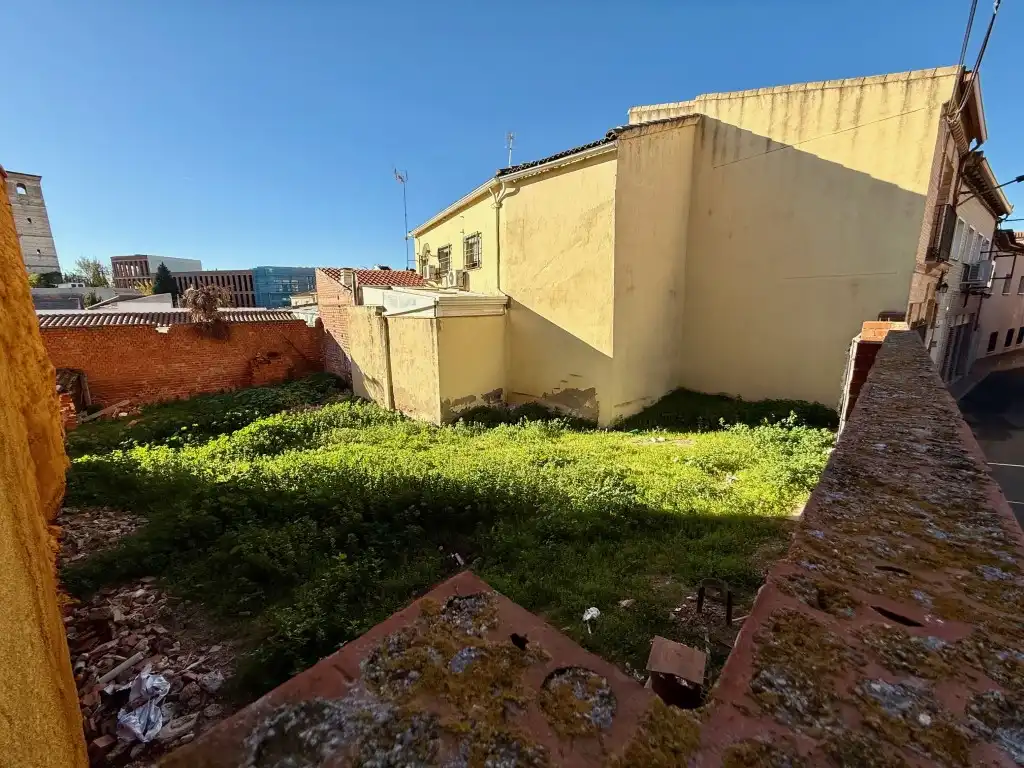 Lands and plots for sale in Casarrubios del Monte pueblo