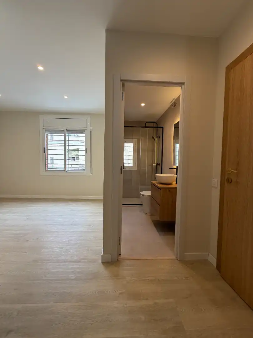 Bathroom of Flat for sale in Terrassa