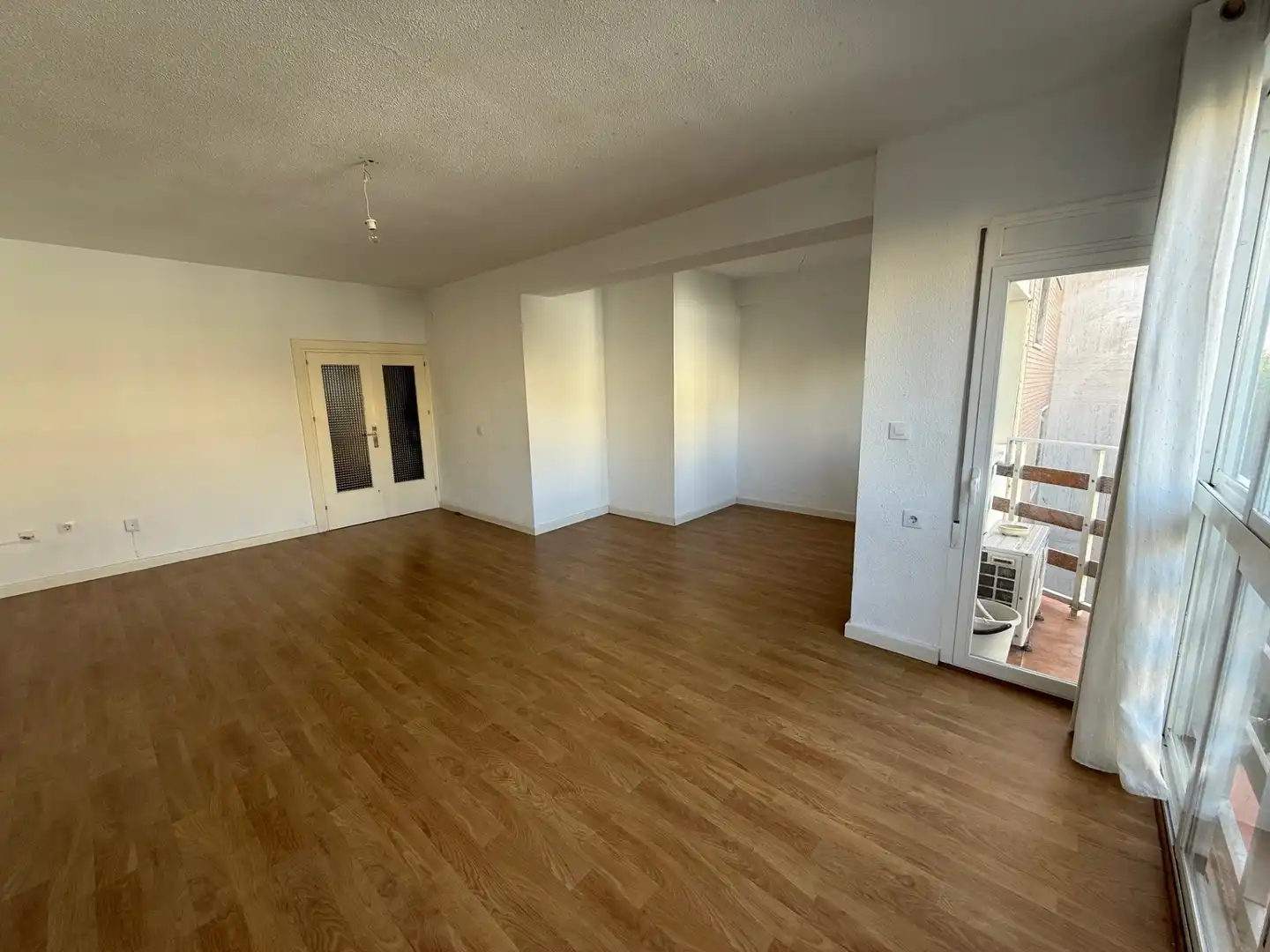 Wohnzimmer von Wohnung zum Verkauf in Almería mit Balkon