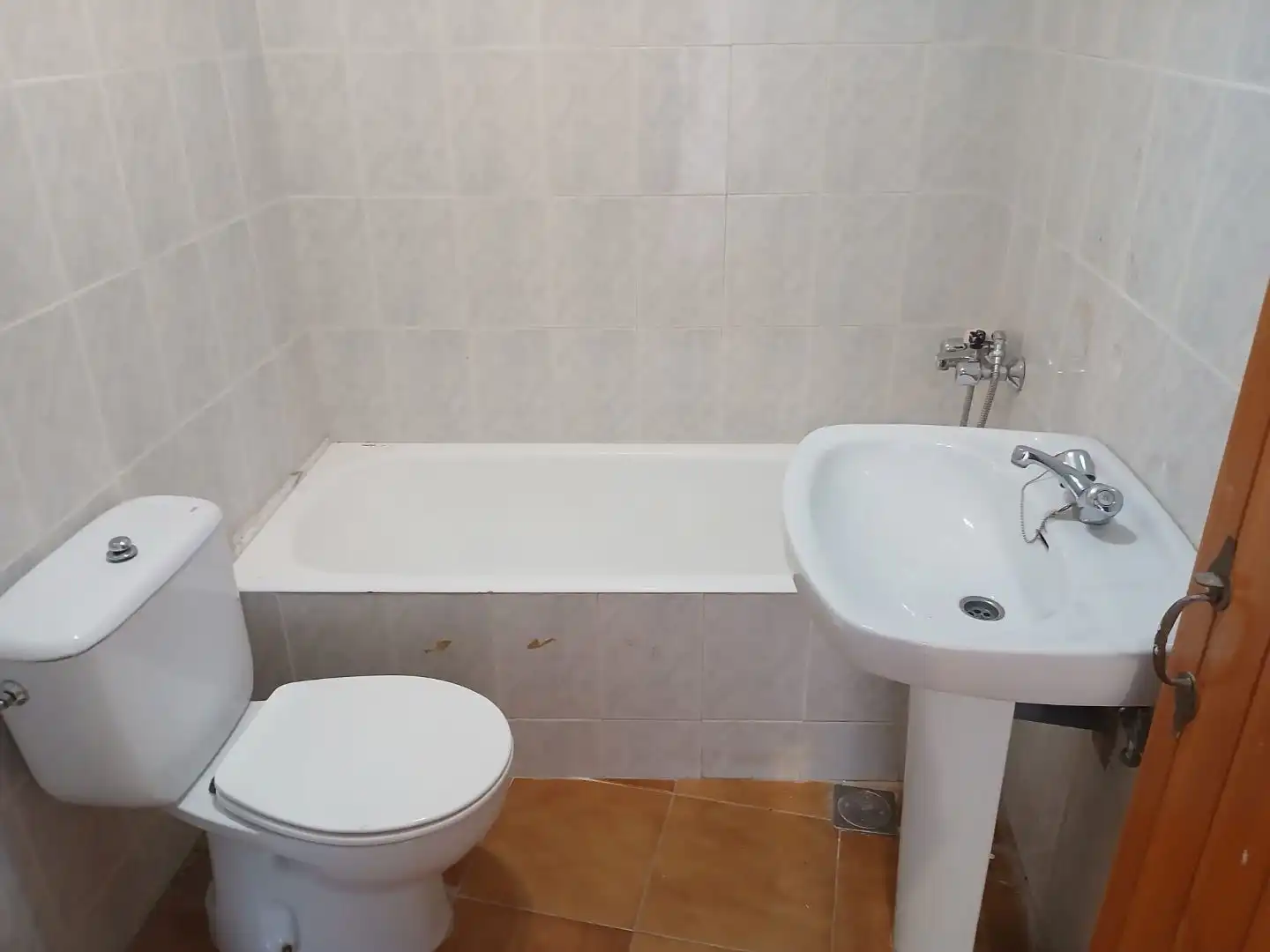 Bathroom of Apartments for sale in Es Mercadal  with Terrace