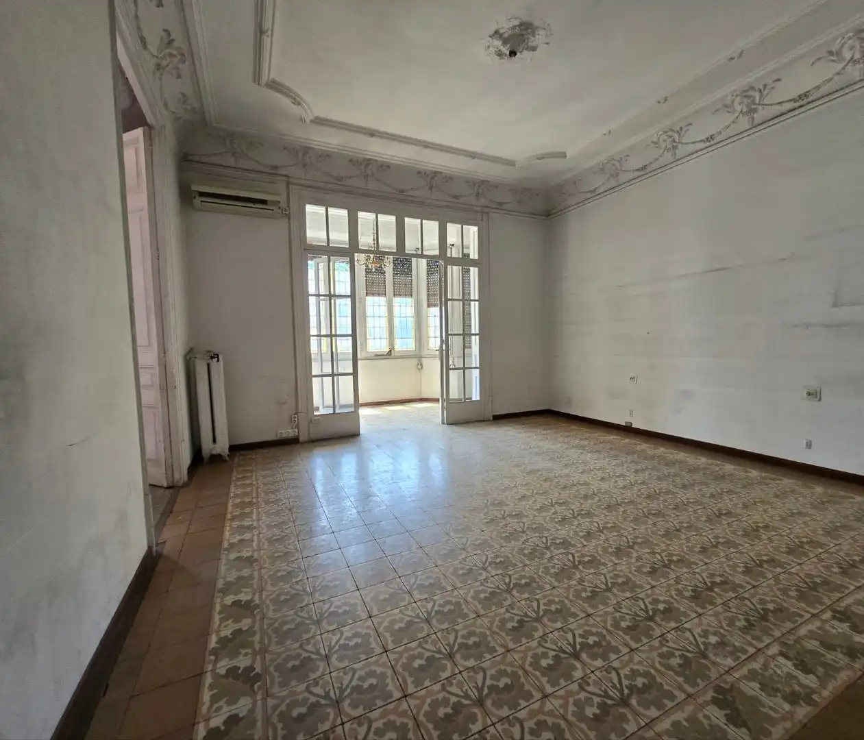 Sala de estar de Piso en venta en Barcelona con Calefacción, Trastero y Balcón