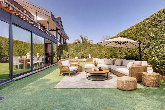 Casa-chalet en Venta en Calle Abadenesolo en Barrika