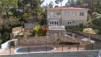 Jardí de Casa o xalet en venda en Corbera de Llobregat amb Aire condicionat, Terrassa i Piscina