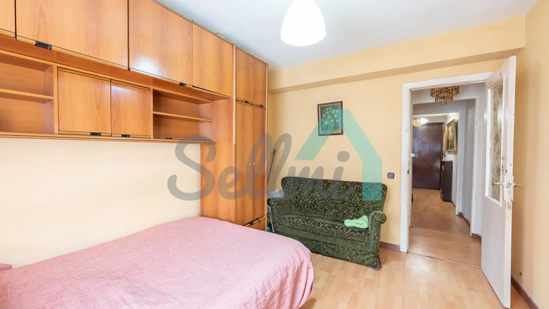 Habitación de Piso en venta en Oviedo  con Calefacción y Trastero
