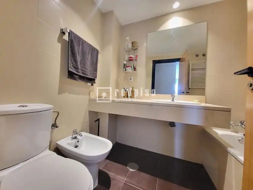 Baño de Piso en venta en Valdemoro con Aire acondicionado, Calefacción y Jardín privado