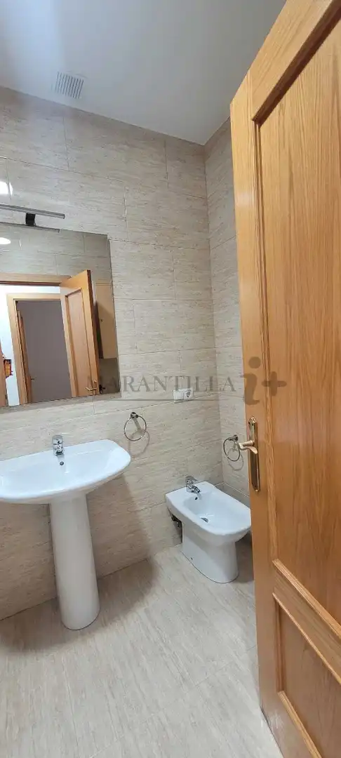 Bathroom of Flat for sale in Lepe  with Air Conditioner, Terrace and Washing machine