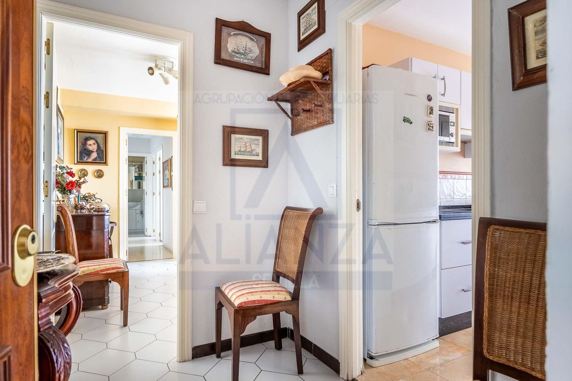 Kitchen of Flat for sale in Camas  with Terrace, Balcony and Community pool