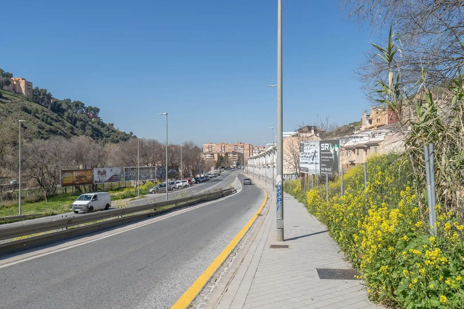 Vista exterior de Casa o xalet en venda en Granada amb Calefacció, Terrassa i Traster