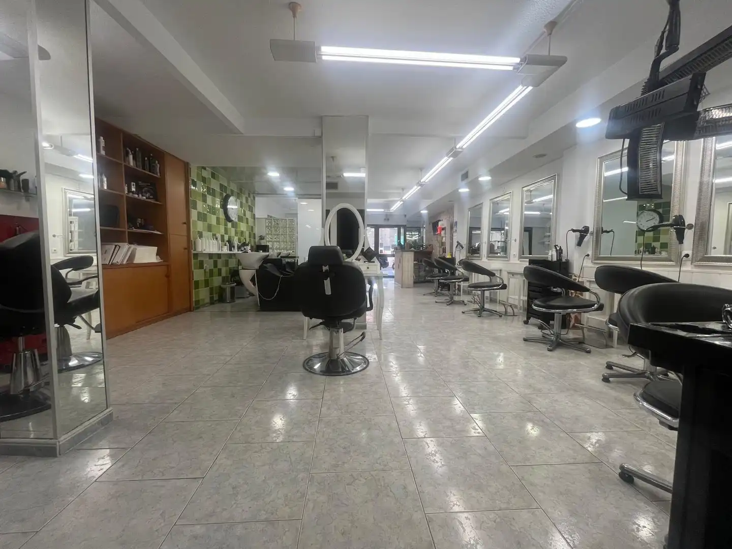 Local en venta en Calle de Lorenzo Ferreira, Santa Rosa - Valdeolleros