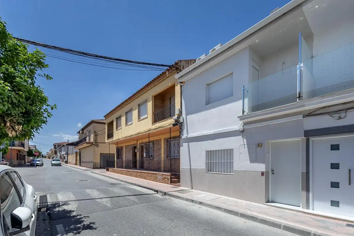 Vista exterior de Casa o chalet en venta en Armilla con Aire acondicionado y Terraza