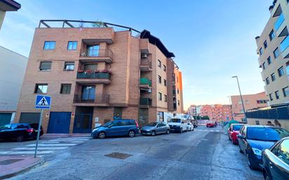 Vista exterior de Pis en venda en Valdemoro amb Calefacció, Terrassa i Traster