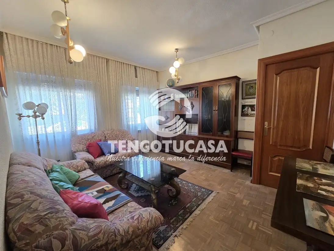 Living room of Flat for sale in Madrid  with Heating, Storage room and Furnished
