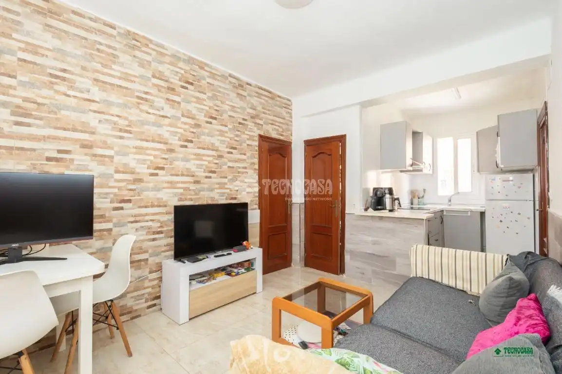 Sala de estar de Piso en venta en Almería