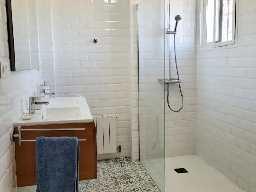 Baño de Casa o chalet de alquiler en Vélez-Málaga con Aire acondicionado, Piscina y Balcón