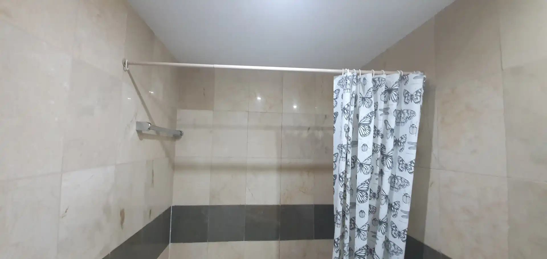 Bathroom of Flat for rent in Santa Cruz de Tenerife  with Private garden, Parquet flooring and Terrace