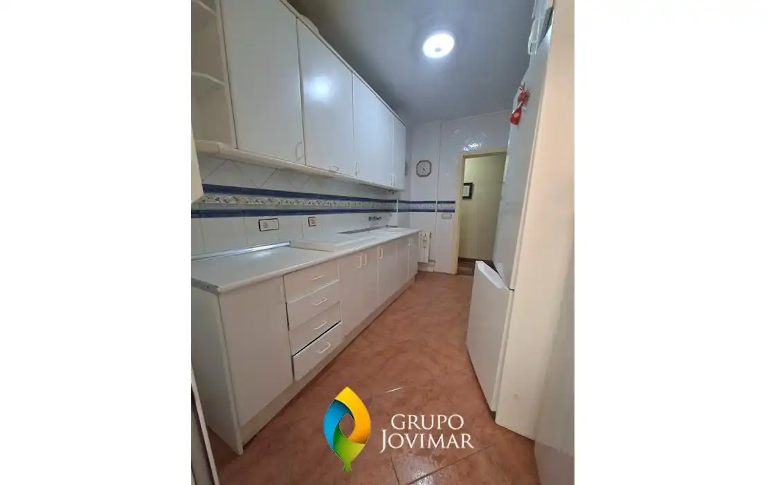 Cocina de Piso en venta en Guadix con Calefacción, Terraza y Amueblado