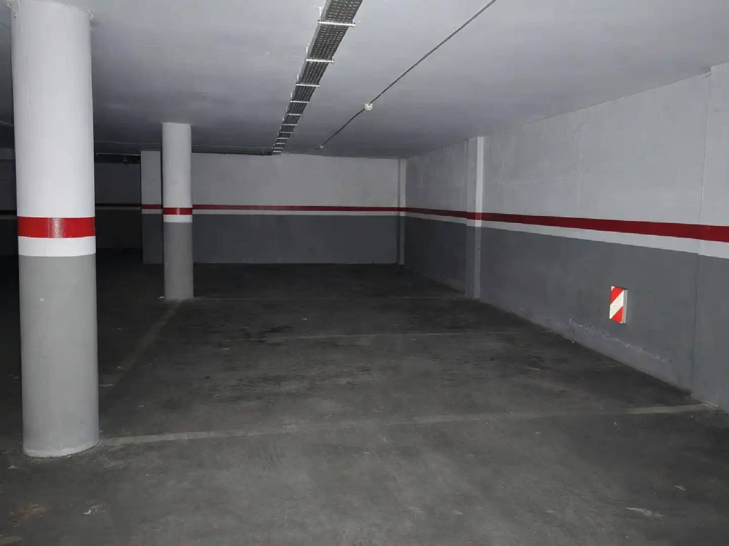 Aparcament de Pis en venda en Montcada i Reixac amb Terrassa