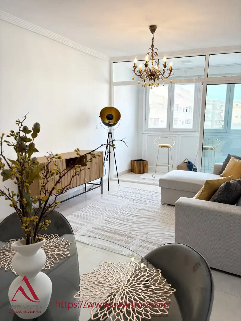 Mini appartamento con terrazza in vendita a Avenida Diego Ramírez Pastor 57