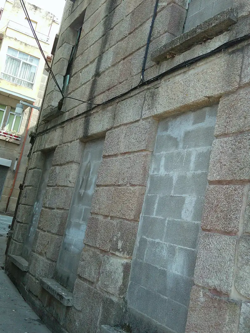 Vista exterior de Edificio en venta en Marín