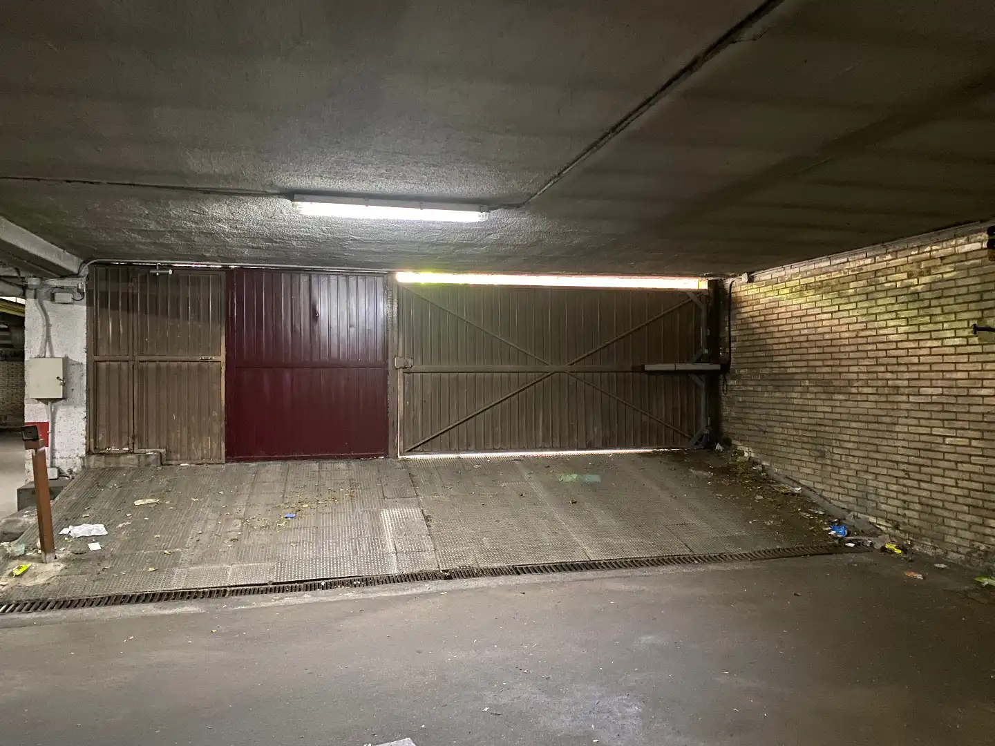 Parkplatz von Garage zum Verkauf in Burgos