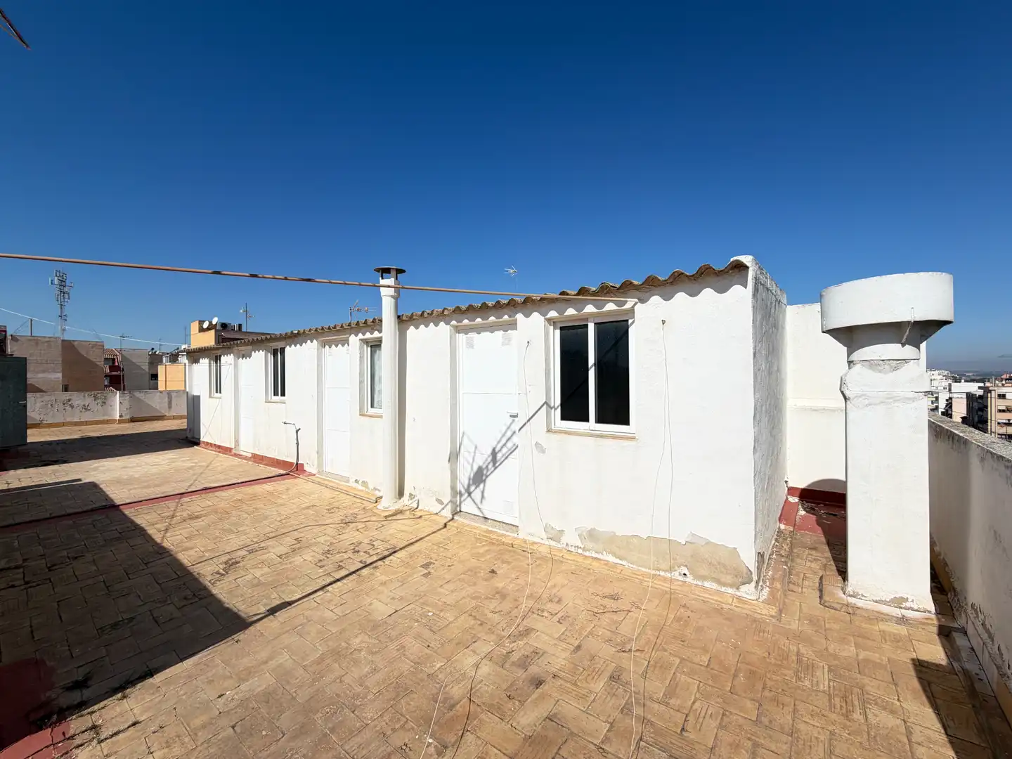 Exterior view of Flat for sale in Guardamar del Segura  with Terrace, Storage room and Furnished