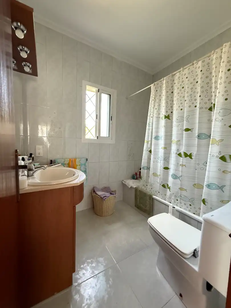 Baño de Casa o chalet en venta en Vinaròs con Aire acondicionado, Calefacción y Jardín privado