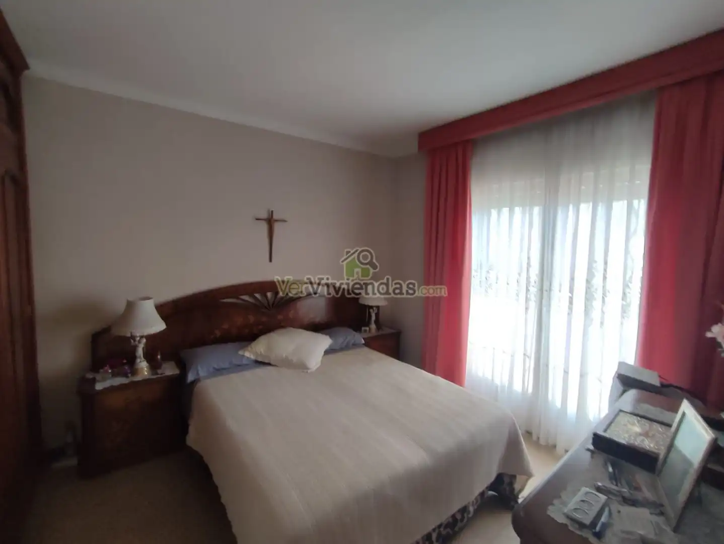 Habitación de Casa o chalet en venta en Vallirana con Jardín privado, Terraza y Horno