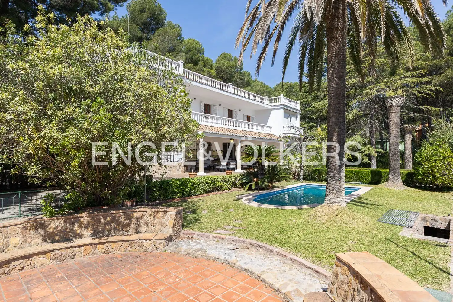 Vista exterior de Casa o xalet en venda en Náquera amb Calefacció, Jardí privat i Terrassa