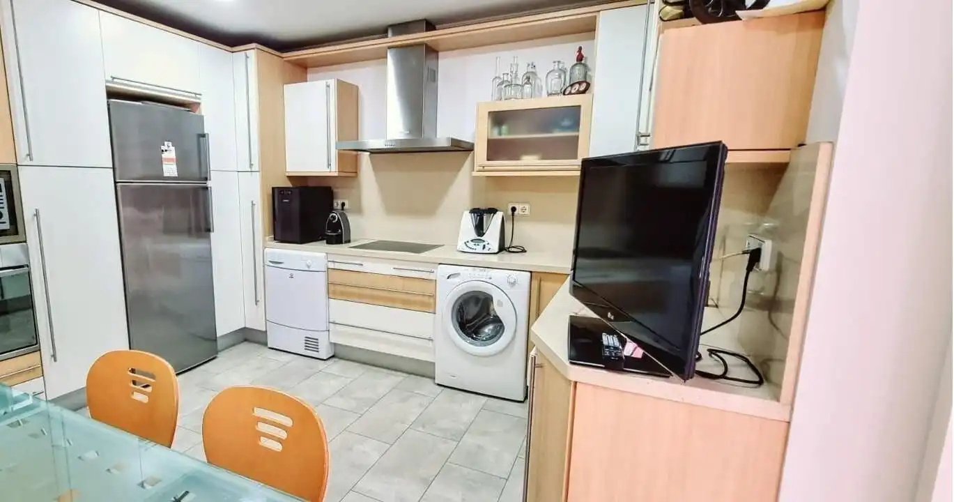 Cuina de Pis en venda en Cádiz amb Aire condicionat, Parquet i Balcó