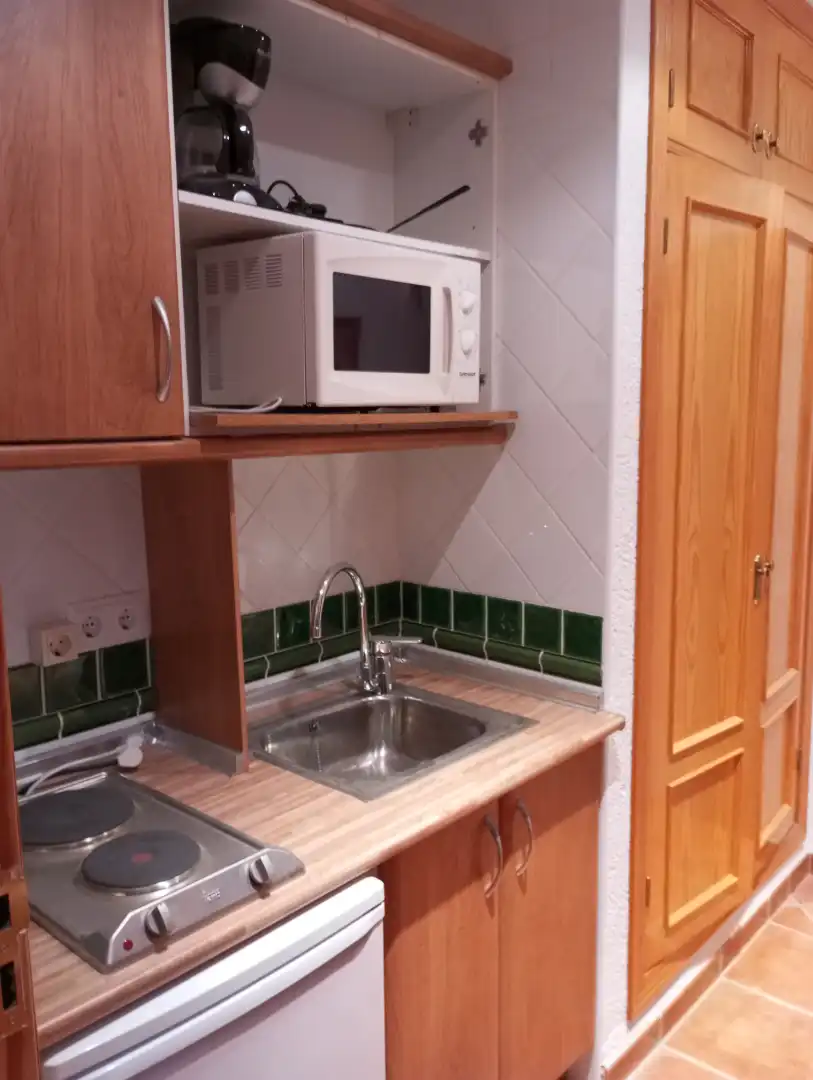 Cuina de Casa o xalet de lloguer en Cortes de Baza amb Moblat, Es permeten mascotes i Piscina comunitària