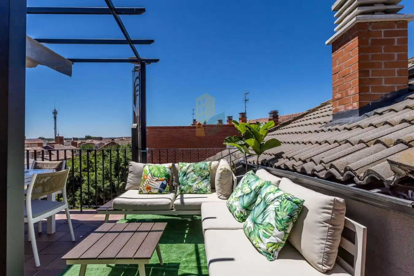 Terraza de Piso en venta en Valencia de Don Juan con Calefacción, Parquet y Terraza