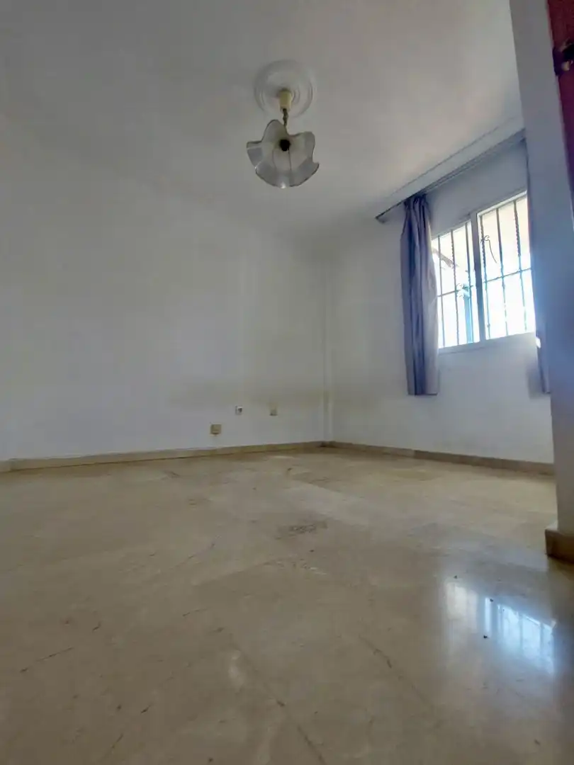 Bedroom of Houses for sale in Sevilla  with Air Conditioner, Terrace and Storage room