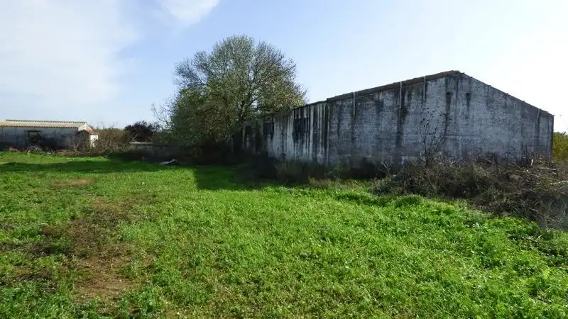 Nave industrial en venta en Puebla de la Calzada