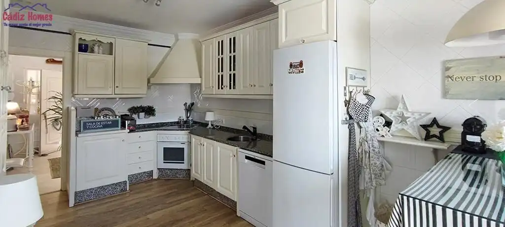 Kitchen of Houses for sale in Chiclana de la Frontera  with Air Conditioner, Heating and Private garden