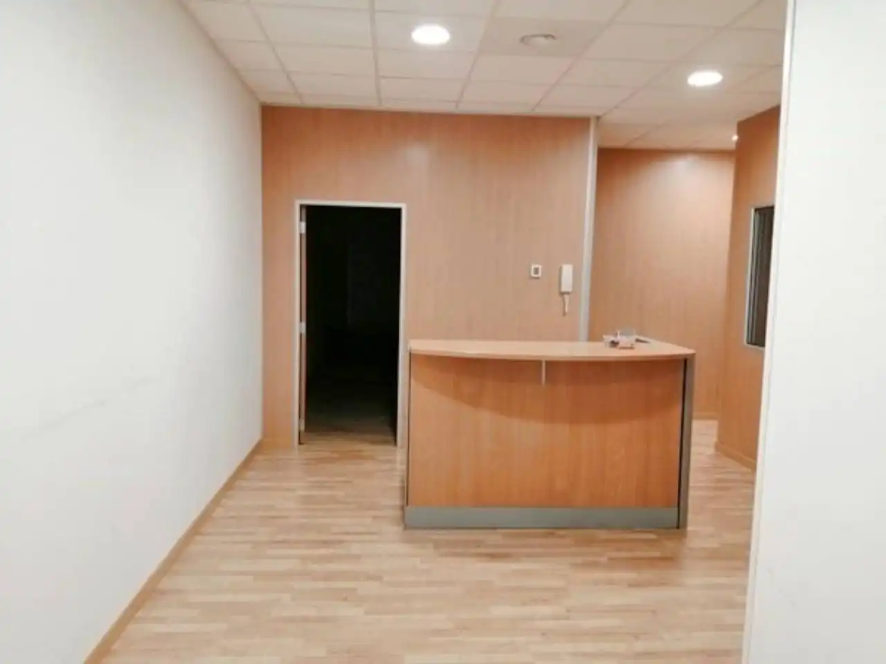 Büro zur Miete in Santa Perpètua de Mogoda mit Heizung und Alarm