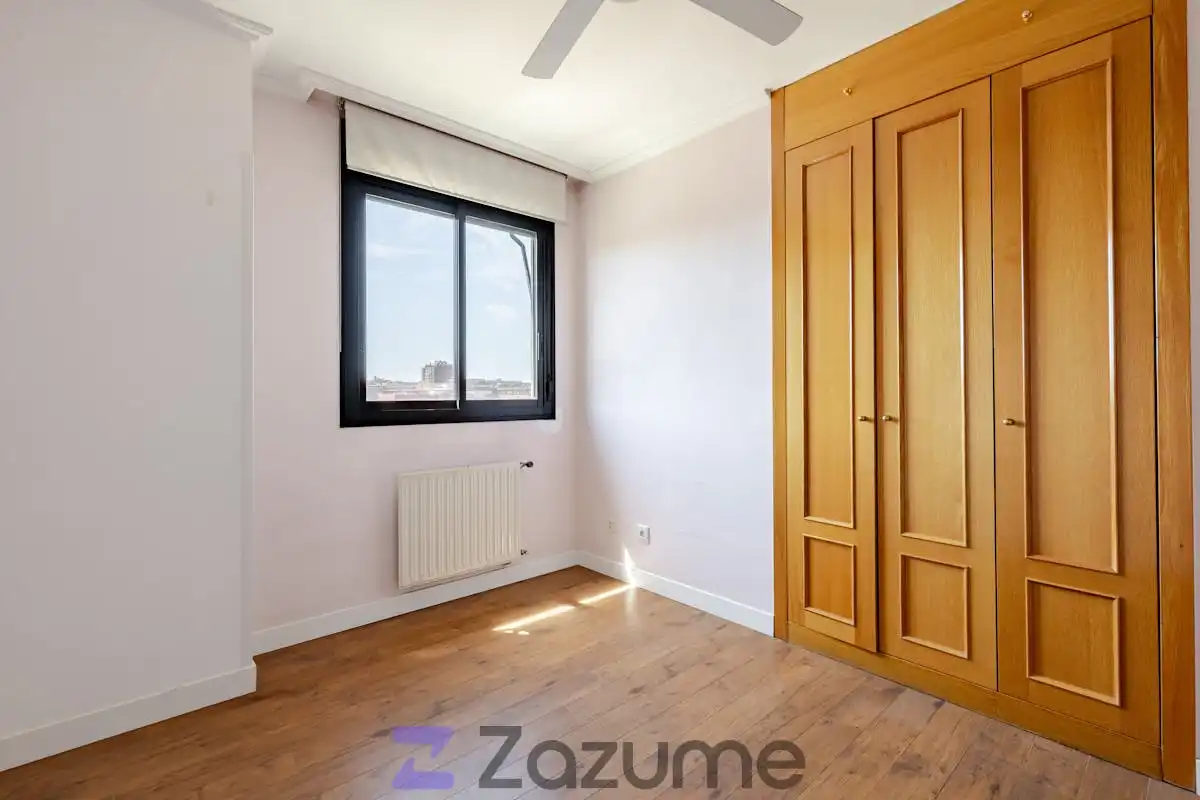 Habitación de Piso de alquiler en Madrid con Aire acondicionado, Calefacción y Piscina
