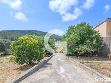 Terreny residencial en venda a AV XALOC