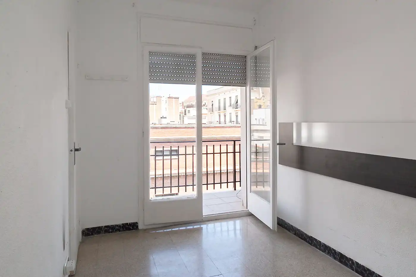 Schlafzimmer von Wohnung zum Verkauf in Barcelona mit Balkon und Alarm