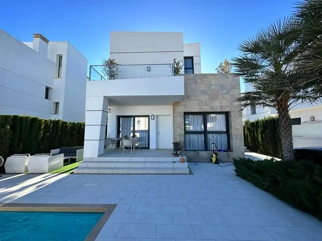 Villa avec piscine à vendre à Ciudad Quesada