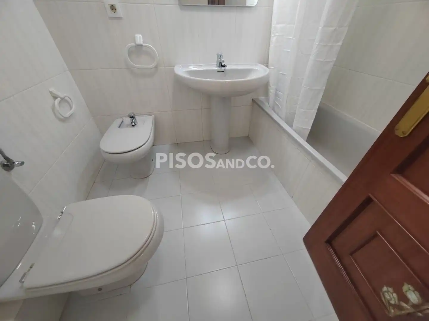 Piso de alquiler en Calle Francisco Vales Villamarín, Los Castros - Castrillón
