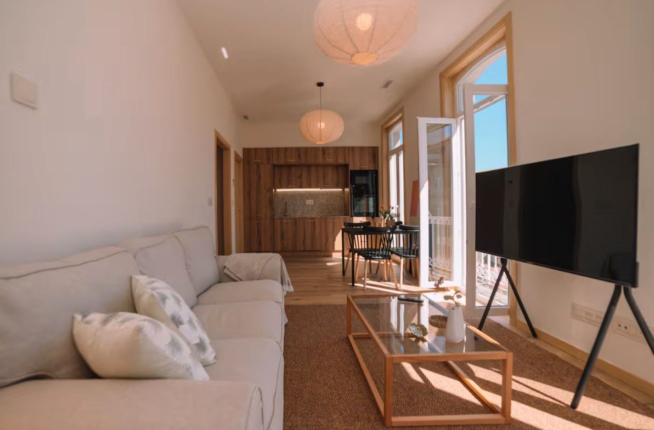 Living room of Apartment to rent in Vigo   with Air Conditioner, Heating and Parquet flooring