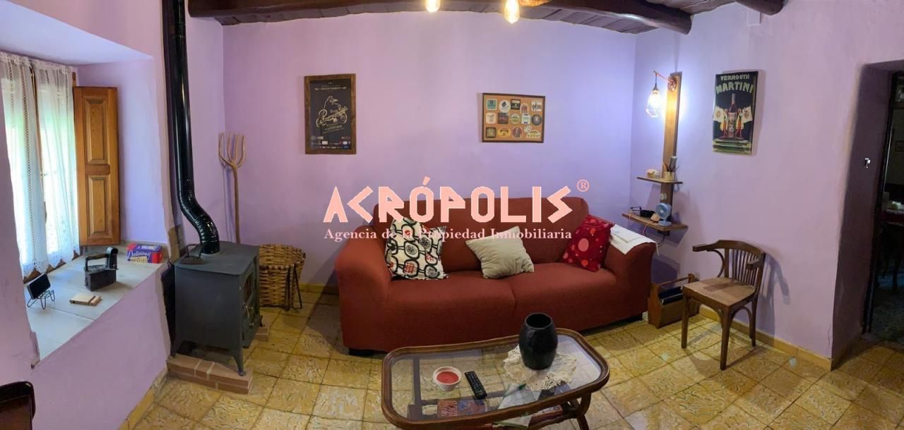 Sala d'estar de Casa o xalet en venda en Roales de Campos amb Calefacció
