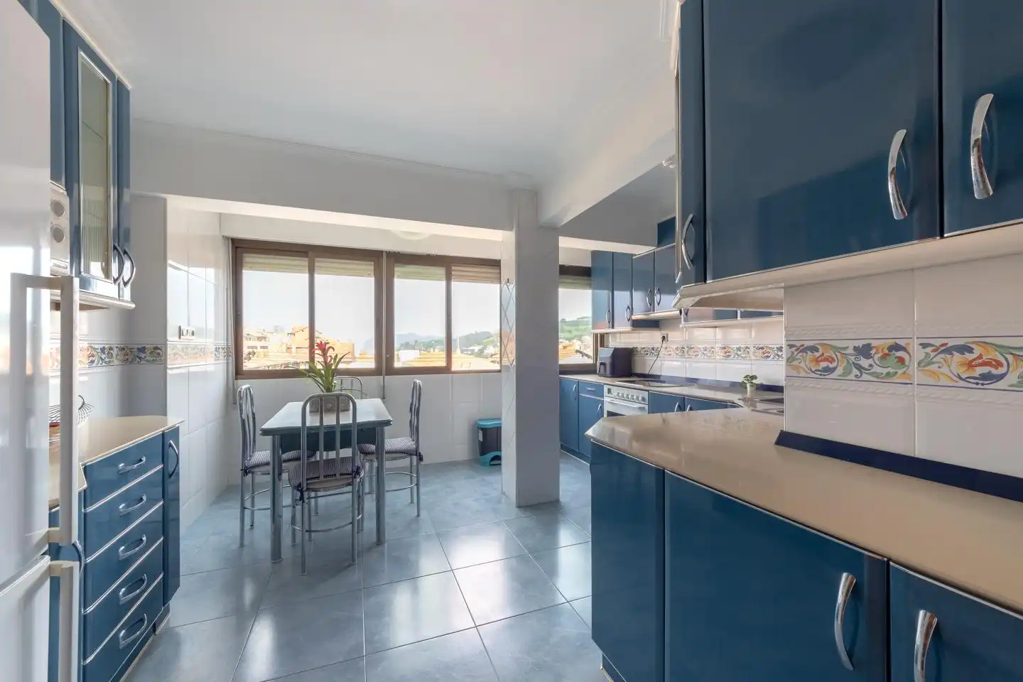 Cocina de Piso en venta en Bermeo con Terraza y Amueblado