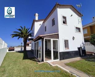 Vista exterior de Casa o xalet de lloguer en Tacoronte amb Aire condicionat, Calefacció i Jardí privat