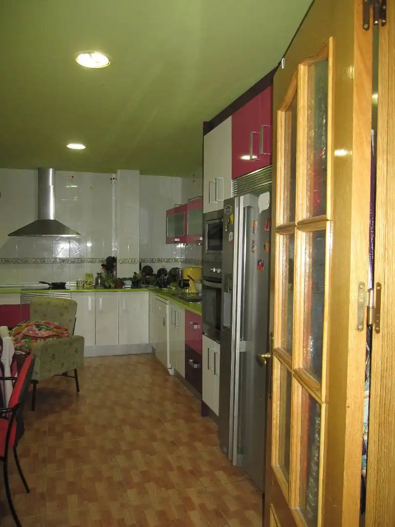 Cuina de Casa o xalet en venda en Ciudad Real amb Aire condicionat, Terrassa i Forn