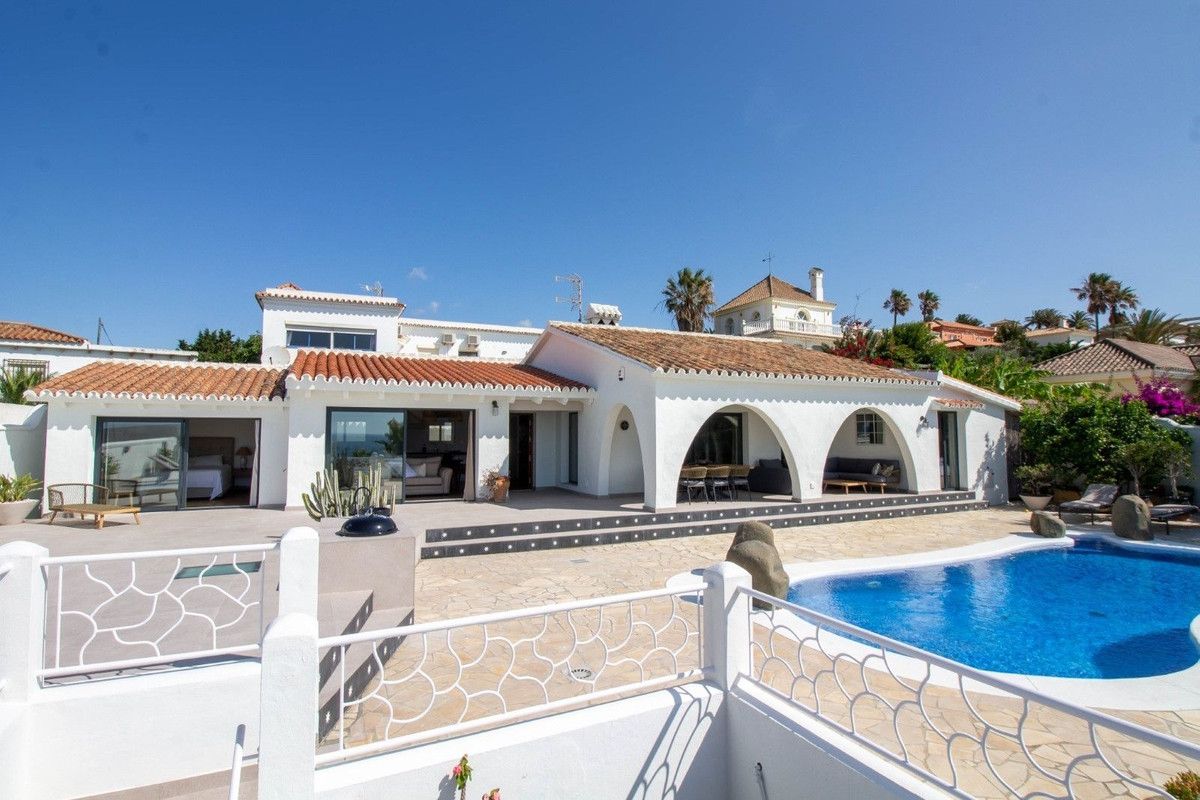 Exterior view of House or chalet to rent in Manilva  with Air Conditioner, Private garden and Terrace
