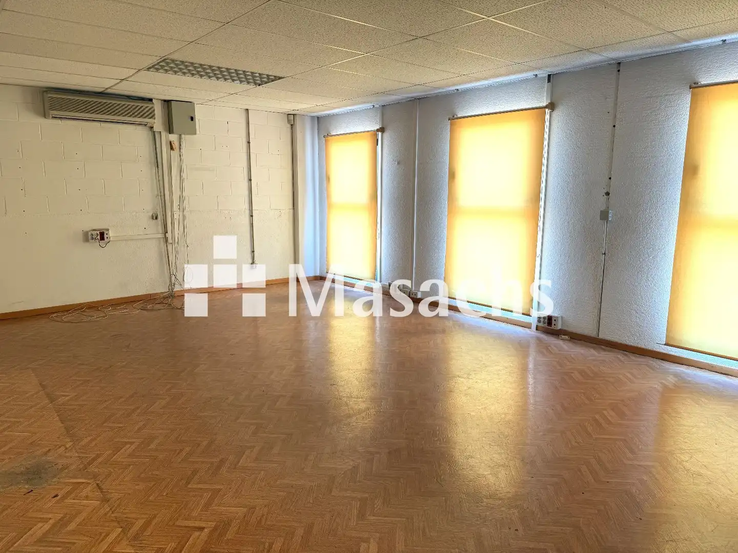 Fabrikhallen zur Miete in Terrassa