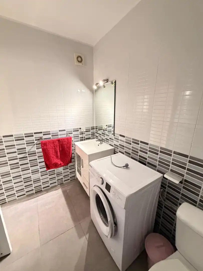 Bathroom of Flat for rent in Bailén - Miraflores