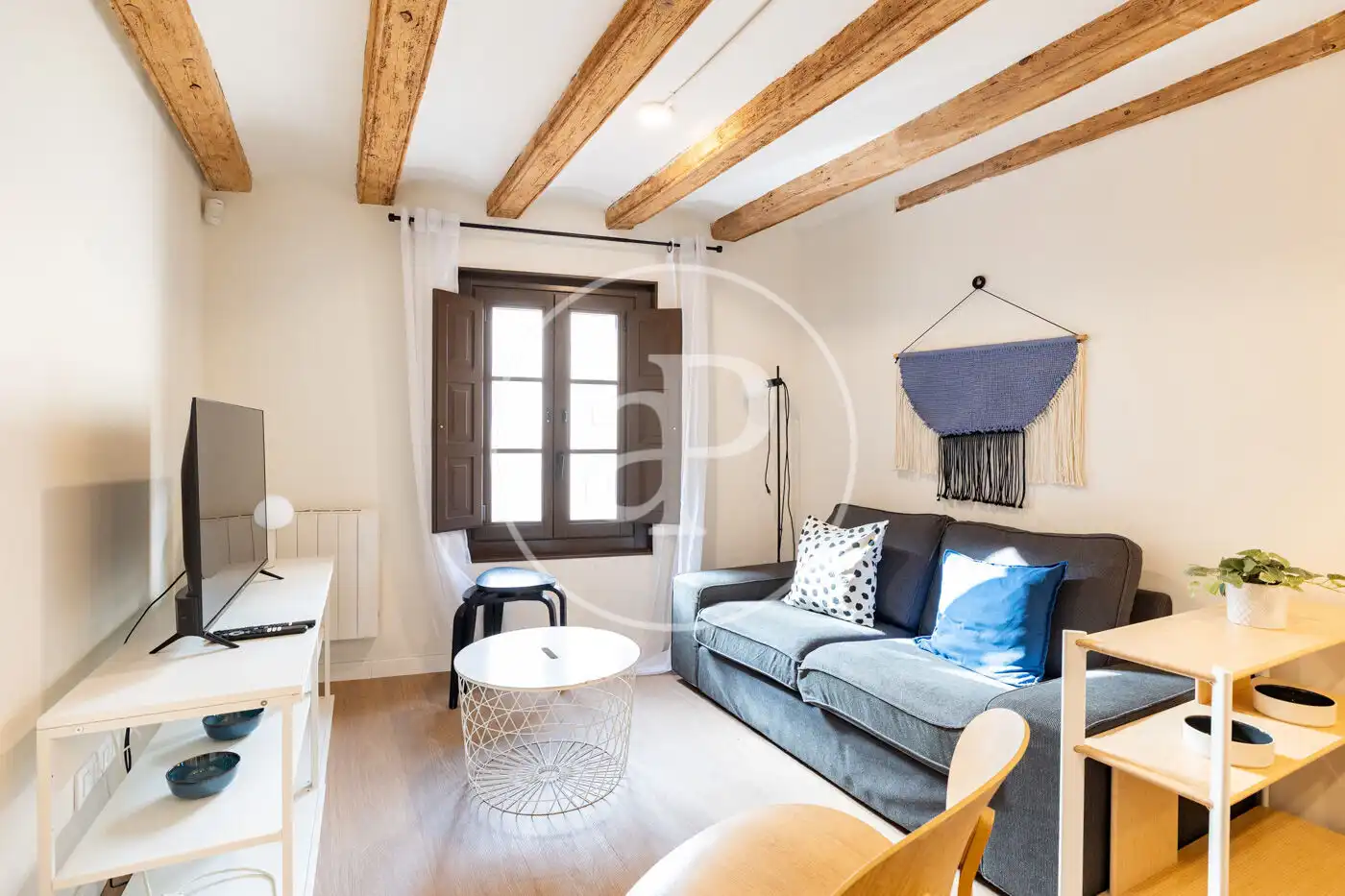 Sala d'estar de Pis en venda en Barcelona amb Calefacció, Terrassa i Moblat