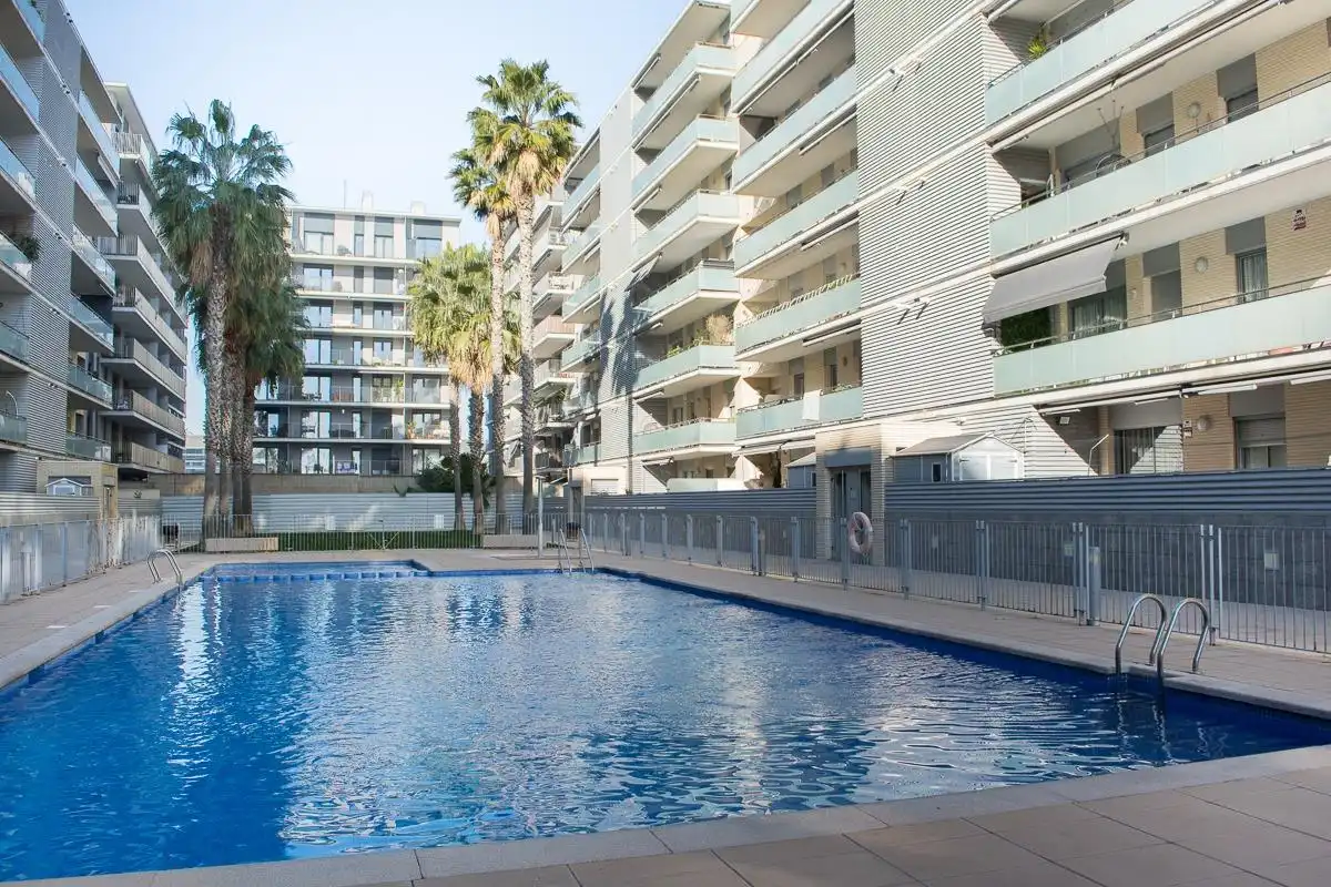 Flat for sale in Port